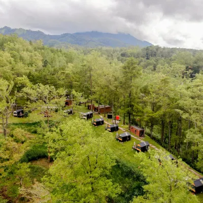Bobocabin Coban Rondo Malang Hotels near Songgoriti Hotspring