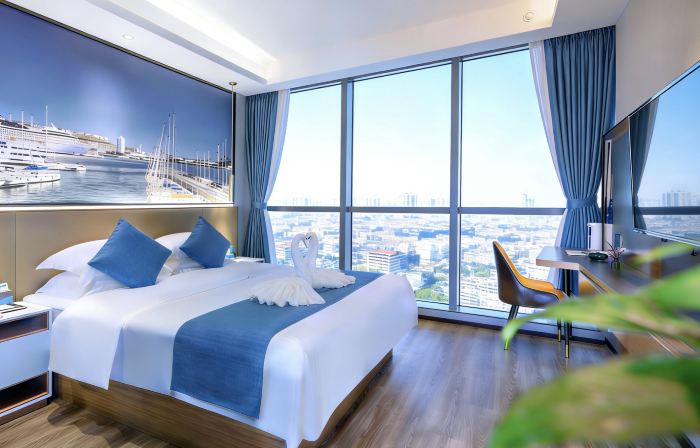 Yeste Yestour Hotel (Luchuan High-Speed Rail Station Pedestrian Street)