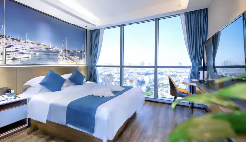 Yeste Yestour Hotel (Luchuan High-Speed Rail Station Pedestrian Street)