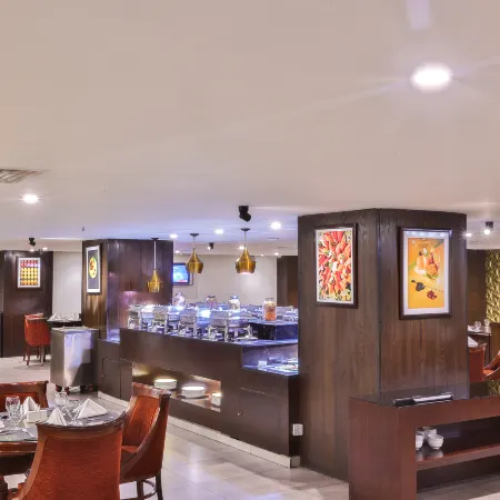 Avari Xpress, Islamabad Отели рядом с достопримечательностью «Парк Анкара»