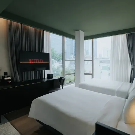 PureJoy Hotel Saigon - Premium Отели рядом с достопримечательностью «Хо Кон Руа»