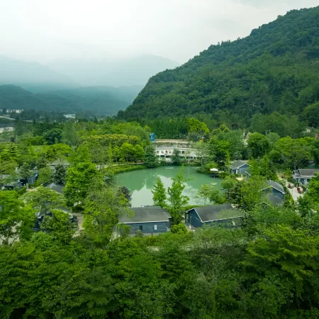 Yunhai Xuegu Hot Spring Hotel