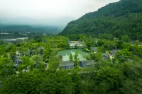 Yunhai Xuegu Hot Spring Hotel