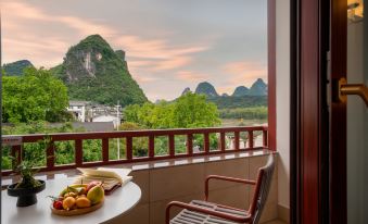 Riverview Hotel