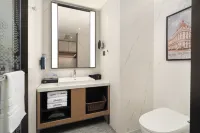 Tianjin Baodi Hilton Hampton Hotel - 주차장
