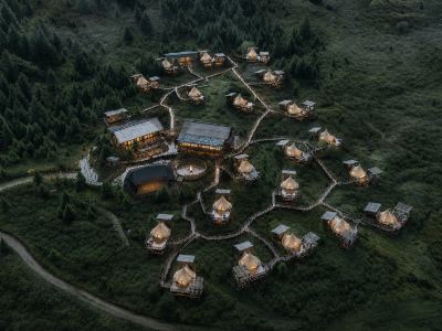 Jingfan Qizanggou Wilderness Luxury Tent Homestay