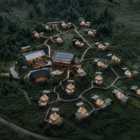 Jingfan Qizanggou Wilderness Luxury Tent Homestay