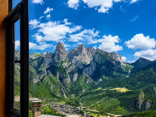 Cloud Mountain Lodge · Scenic Sunrise View Homestay (Zha Ga Na Dari Viewing Platform) - مطابخ