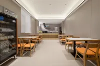 Xiboman Hotel