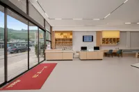 品一飯店（關嶺花江客運站店） - 停車場