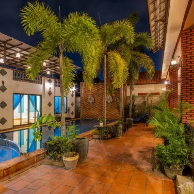 Oudom Sokhomal Private Wellness Hotel Hotels near Bak Kheng Mountain