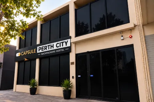 Perth City Backpackers Hostel - note - Valid passport required to check in - 2 Sao