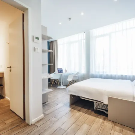 Brera Serviced Apartments Munich West Отели рядом с достопримечательностью «Культурный центр BACKSTAGE»