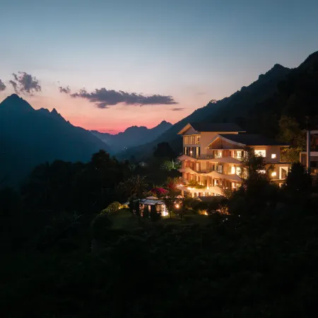Yuanfu Xiadu Bridge Canyon Resort, Huangguoshu