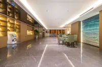 Yizhi Hotel (Tianshui South Railway Station Shengda Plaza Branch) - Parking