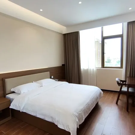 Poli Lijing Hotel (Gaozhou Yuehai Tandi Film and Television Service Center)