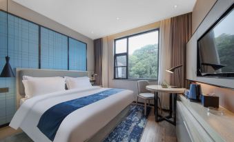 Yishang Hotel (Wuhan Caidian Street Linyi Avenue Subway Station)