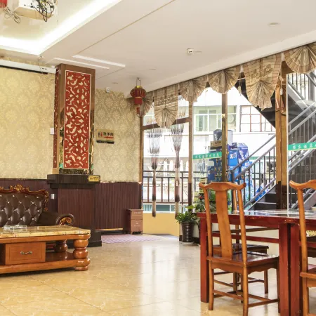 Lvchun Green East Business Hotel