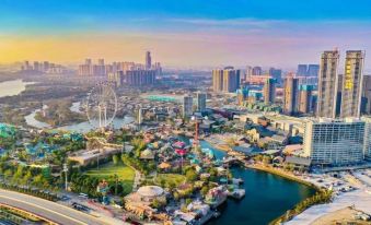 Youyu Hotel Apartment (Overseas Chinese City Happy Coast Branch)
