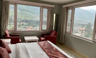 Hotel Meadows View, Near Mall Road Manali