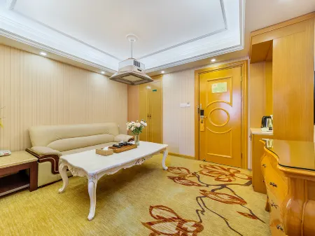 Vienna Hotel(Shenzhen Shajing Jingji Baina)