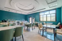 Gray Whale Smart Hotel (Xiong'an New District Anxin Baiyangdian Tourism Wharf Branch) Hotel a Anxin
