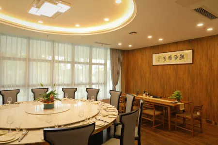 Fuzhou Huaming Holiday Hotel Отели рядом с достопримечательностью «Langqi Island»
