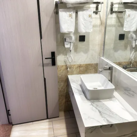 Xiongwei Hotel