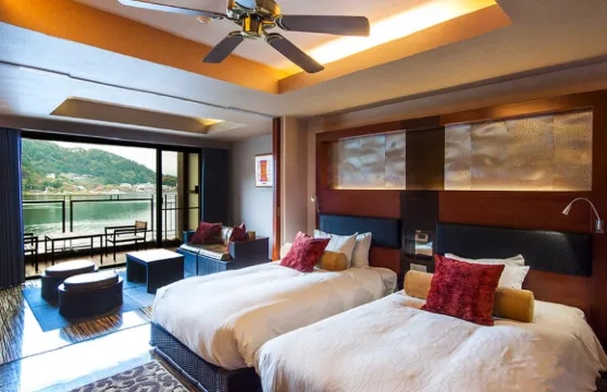 河口湖温泉酒店KUKUNA