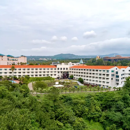 Kensington Resort Jeju Jungmun Отели рядом с достопримечательностью «Музей медвежонка Тедди»