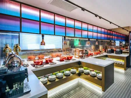 Yuantuo Hotel (Tianjin 5th Avenue Xikang Road Subway Station)