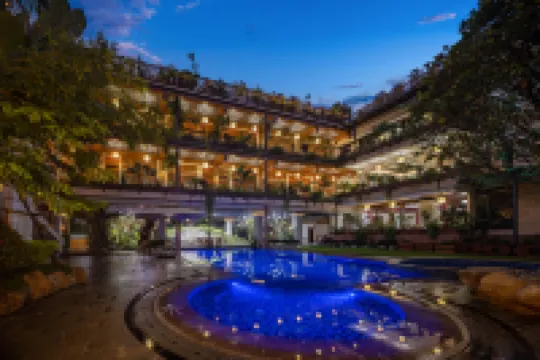 Xishuangbanna Tropic of Cancer Lake View Hot Spring Hotel