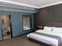 Shengji Business Hotel (Yucheng South Toll Gate) Hotels near Juye Station
