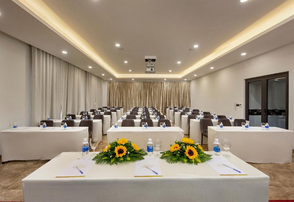 Golden Lotus Hotel Da Nang