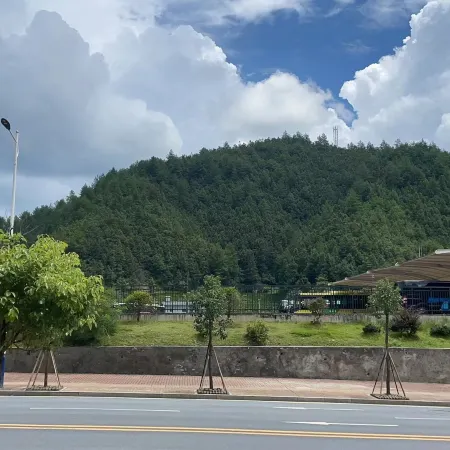 Xian'e Wanshui Inn