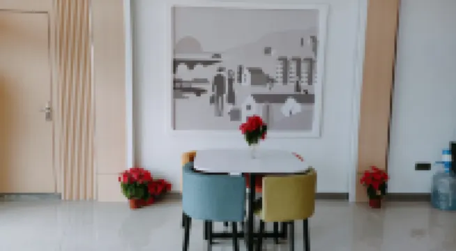 Yishui 1+1 Suxiang Light Luxury Hotel