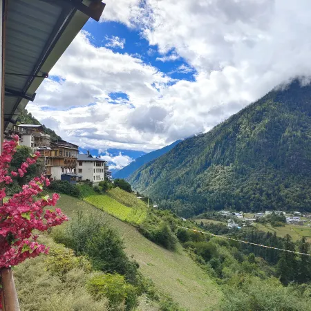 Meets Meili. No.1 Snow Mountain Villa