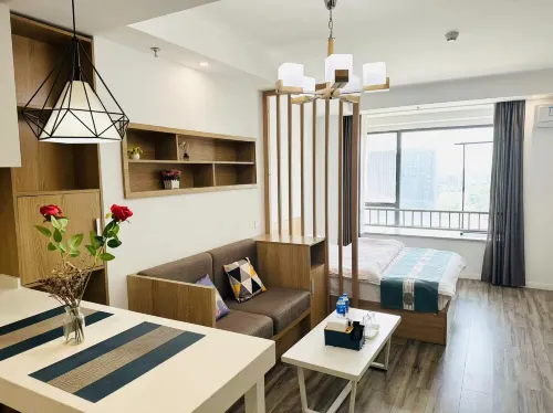 Yutu Apartment Hotel (Yangzhou East High-speed Railway Station)