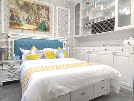 Huaren Yiju Self-service Apartment (Xinye Legal Culture Plaza)