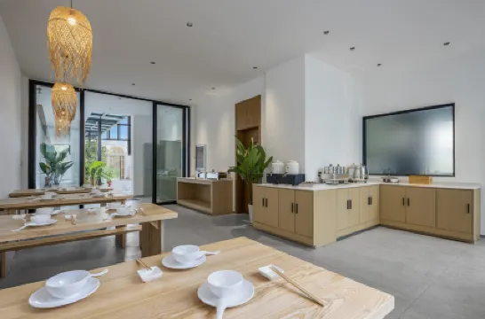 Shangri-La Anxu Garden Holiday Home (Shangri-La Dukezong Ancient City Branch)