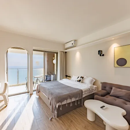 Wuyou Sea View Holiday Apartment (Shanwei Poly Jindingwan Branch)