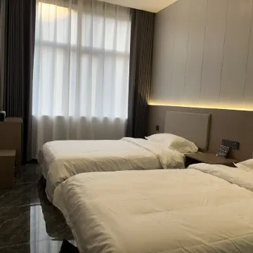 Zhixiang Hotel, Norman