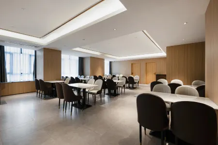 Borrman Hotel (Pingxiang Youyiguan Avenue Government Service Center)