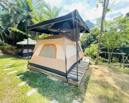 Amornkeeree Khao Sok Camping Hotels in Phanom