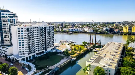 Dockside Brisbane Отели рядом с достопримечательностью «Парк Нью Фарм»