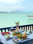 Racha Kiri Resort & Spa, Khanom - servizio colazione