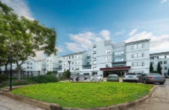 Kunming Wanghu Apartment Hotels near Haigeng Dam