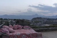 Lijiang Hourglass and Jun View Homestay