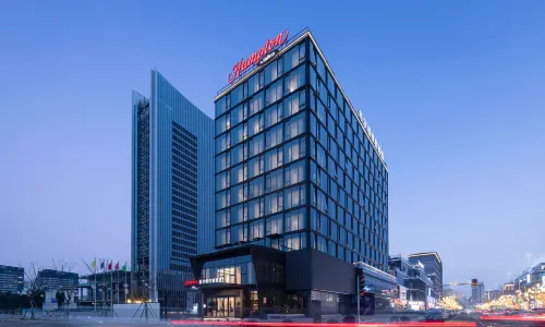 Hampton by Hilton Wenling