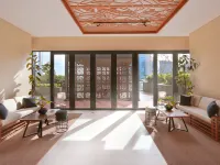 Citadines Gatot Subroto Jakarta Отели рядом с достопримечательностью «Статуя Панчоран»